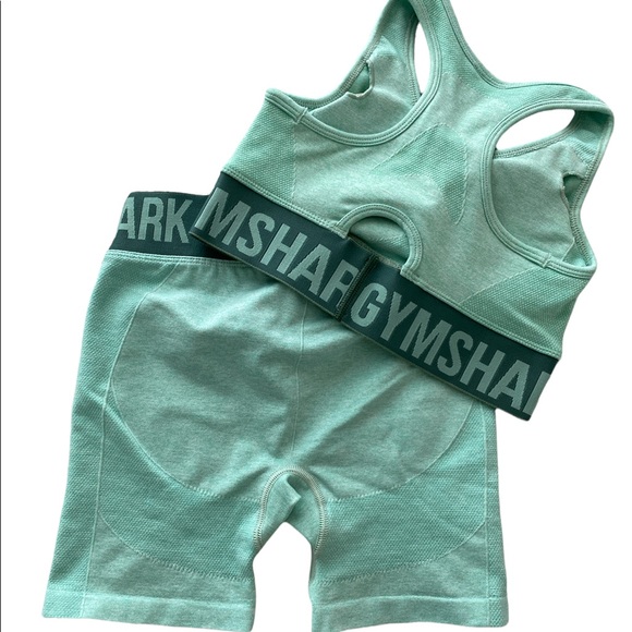 New Gymshark Set - Picture 2 of 2
